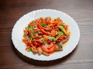 свинина по-китайски с овощами